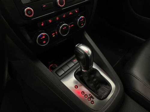 Imagem 10 de 15 de Volkswagen Jetta 2.0t 2013