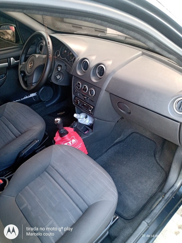 Imagem 5 de 13 de Chevrolet Prisma 2010 1.0 Maxx Flexpower 4p