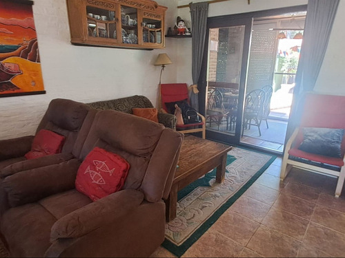 Casa En El Pinar Zona Residencial Entrega De Usd140.000