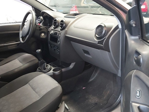 Imagem 6 de 10 de Ford Fiesta 1.0 Rocam Se 8v