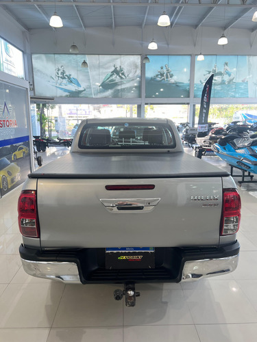 Toyota Hilux 2.7 Srv Cab. Dupla 4x2 Flex Aut. 4p