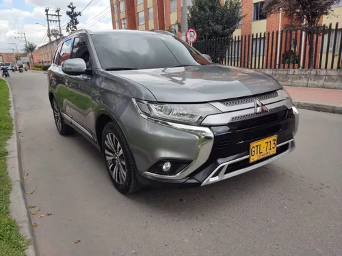 Mitsubishi Outlander 2.4 Kaiteki 4x4 7 Puestos