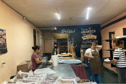 Ubicadísimo Edificio Con Locales Alto Flujo De Personas Y Desarrollo