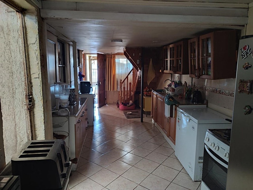 Casa En Los Fresnos, 3d, 2b Con Excelente Distribución
