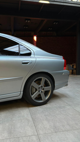 Volvo S60 2.5 R 300hp Mt