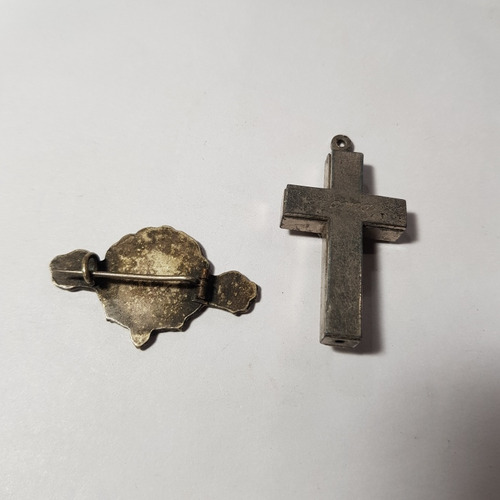 Imagen 2 de 9 de Antiguos Crucifijo Y Prendedor María Auxiliadora Mag 60082