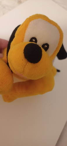 Muñeco Peluche Pluto Mini. 20x10 Cms. Suavecito Amarillo