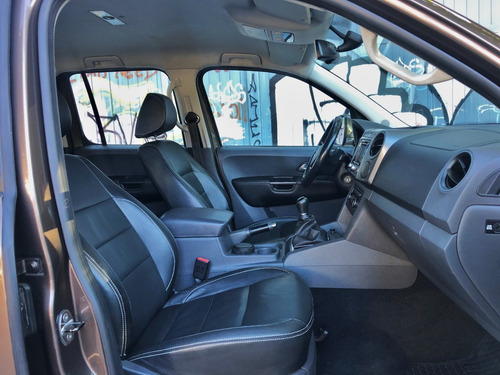 Volkswagen Amarok Highline - 4x2 - Manual - Permuto/financio