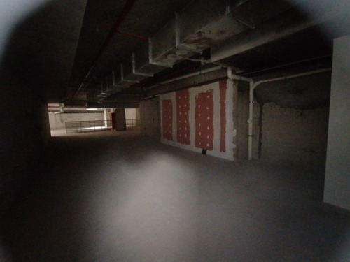 Increíble Local Comercial De 974m2 En Arriendo En Vitacura.