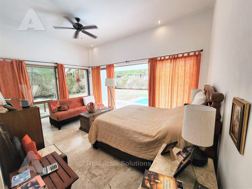 Casa En Venta De 2 Recámaras, Estudio Tv, Piscina, Sm 307, Doctores, Cancún