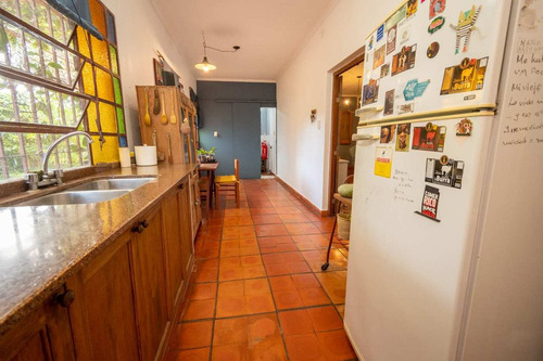 Venta Casa 2 Dorm Con Amplio Jardín En Santo Tomé
