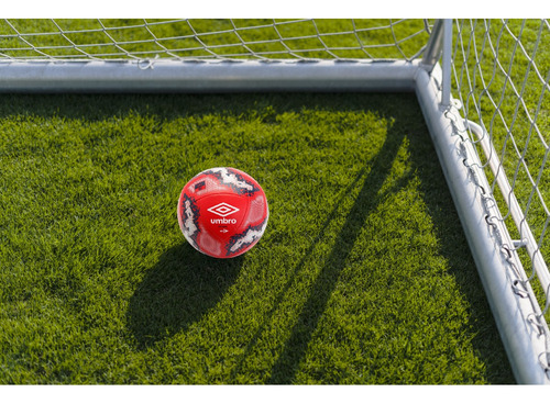 Pelota Futbol Oficial Umbro New Neo Swerve Juega Con Estilo