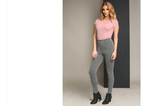 Playera Rosa. Andrea Talla Ch