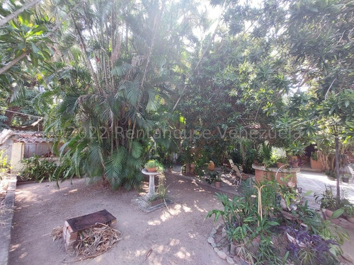 Imagen 24 de 27 de Casa En Venta Cantarrana Maracay 780mt2 Economica / 04122618817 Estef 22-7082