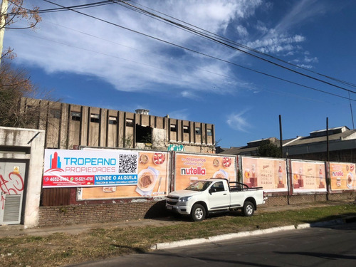 Imagen 3 de 14 de Excelente Galpón De 2400m2, Zona Industrial Neta. La Tablada