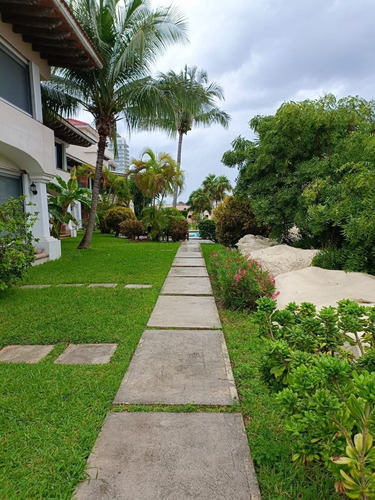 Imagen 25 de 30 de Casa En Venta En Zona Hotelera Cancun
