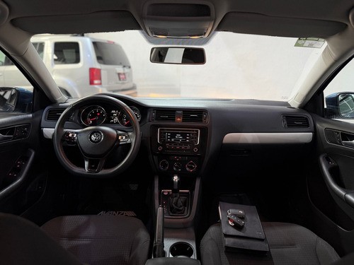 Volkswagen Jetta 2.5 Sportline At