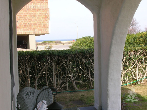 Casa En Brava, 3 Dormitorios *- Ref: 28750