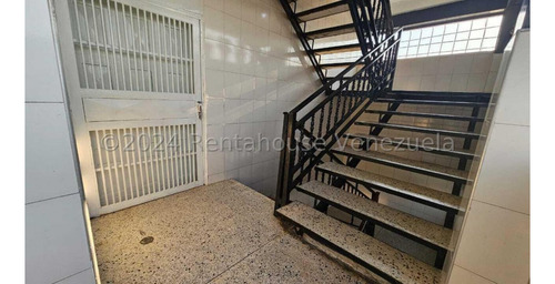 Milagros Inmuebles Apartamento Alquiler Barquisimeto Lara Zona Centro Economica Residencial Economico Código Inmobiliaria Rent-a-house 25-5187