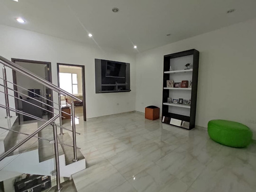 Imagen 16 de 20 de Cf. Se Vende Casa En Colinas De Pirineos, Sector Mirador.