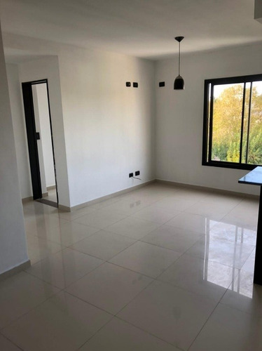 Imagen 5 de 12 de Departamento En Venta En Villa Sarmiento