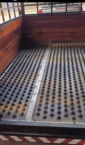 Piso Em Borracha Para Trailer Caminhão Boiadeiro Curral