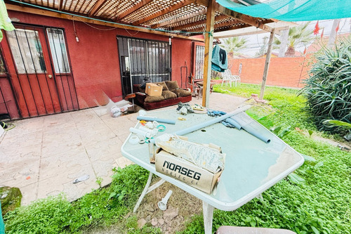 Casa Para Remodelar, 3 Dormitorios, 2 Baños, La Florida