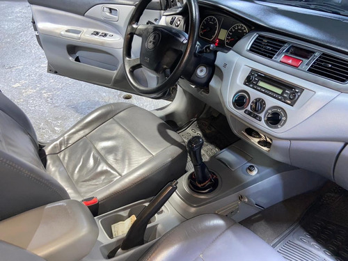 Imagen 8 de 14 de Mitsubishi Lancer Glx Sinc Año 2011 Único Dueño