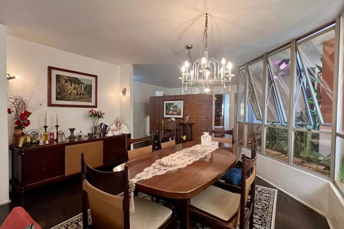 Apartamento À Venda Com 225m², 3 Suítes Com 2 Vagas De Garagem Fixas. Jardim Paulista. Planta Excelente Com Jardim De Inverno.