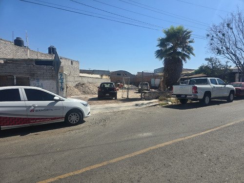 Terreno Comercial En Avenida Importante Col. Casa Blanca Con 36 Ml Sobre Calle Graciano Sánchez