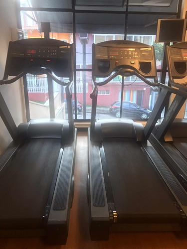 Academia Completa Life Fitness Com Tudo Dentro