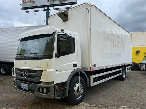 Mb 1719 Atego Bau E Plataforma Elevatoria 2014 Toco