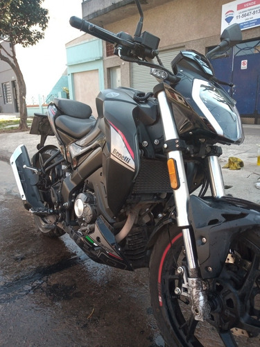 Imagen 14 de 15 de Benelli 180s