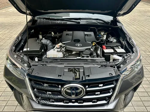 Toyota Fortuner 2.4 Diésel Srv 4X2