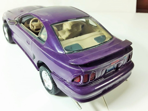 Maqueta Cupe Mustang Fast Back -armada