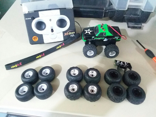 Zip Zaps Monster Truck Y Carro Radio Control Más Accesorios (Usado)
