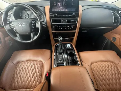 Infiniti QX80 5.6 4WD 8 pasajeros At