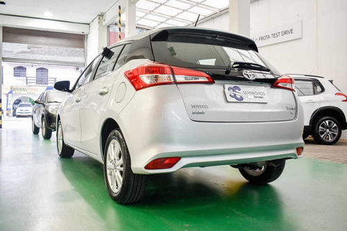 Imagem 14 de 15 de Toyota Yaris Hatch Xl 1.3 Aut
