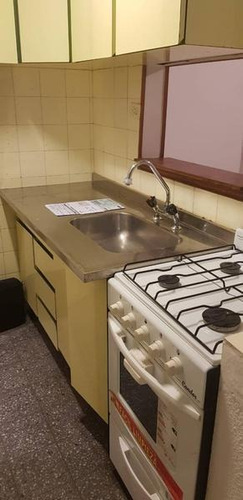Imagen 16 de 19 de Departamento En Venta 2 Ambientes Con Dependencia De Servicio Apto Profesional