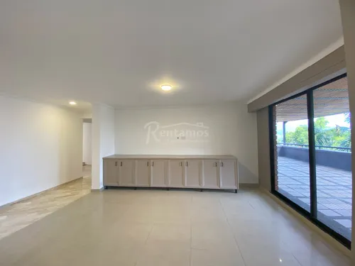 Apartamento En Venta En Los Balsos. Cod V776146