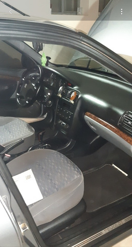 Imagen 4 de 6 de Peugeot 406 2.0 Sv At 2001
