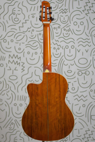 Violão Giannini Gnf-3 Flat Nylon Eletroacústico Tobacco Sunburst Tampo Spruce Laterais E Fundo Walnut Afinador Saída P10 Elétrico Braço Em Okoume Com Tensor Acabamento Brilhante