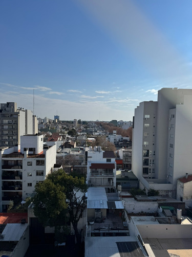 Espectacular 2 Amb Contrafrente Con Parque, Pileta Y Cochera