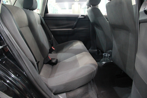 Imagem 10 de 13 de Volkswagen Polo 1.6 Mi 8v Flex 4p Manual