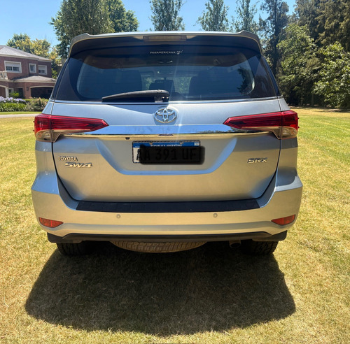 Toyota Hilux SW4 2.8 Srx 177cv 4x4 7as At