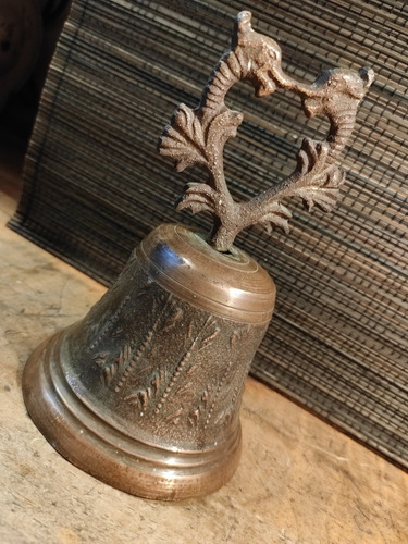 Imagen 2 de 10 de Antigua Campana De Bronce De Dragones
