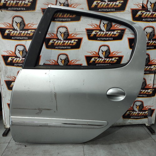 Puerta Trasera Izquierda Peugeot 205 ----