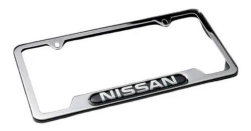 Imagen 2 de 3 de Portaplacas Cromadas Nissan
