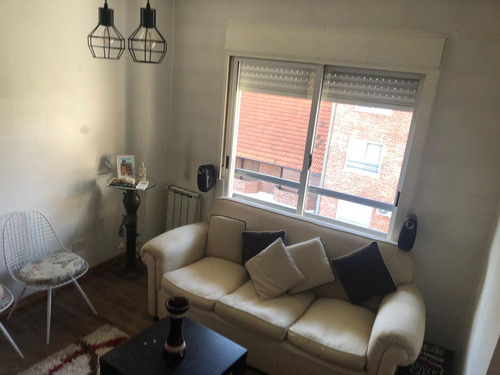 Excelente Departamento De 2 Ambientes Muy Amplio En Venta En Centro De Adrogué