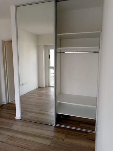 Hermoso Departamento De 2 Ambientes Con 2 Baños En Edificio De Categoria